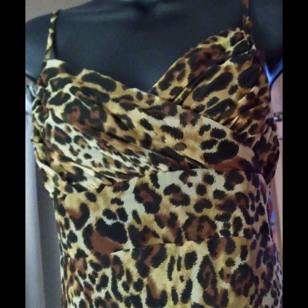 BN  GUESS Leopard Dress.
